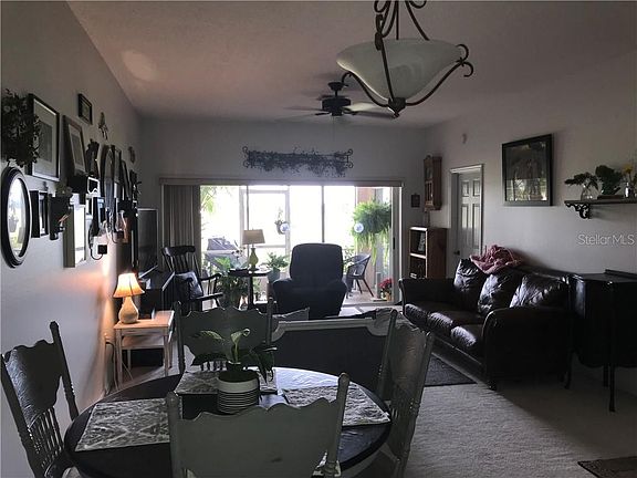 3rd image of 26 Enclave Dr