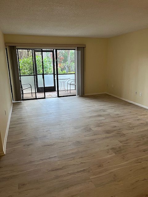 Livingroom with new flooring