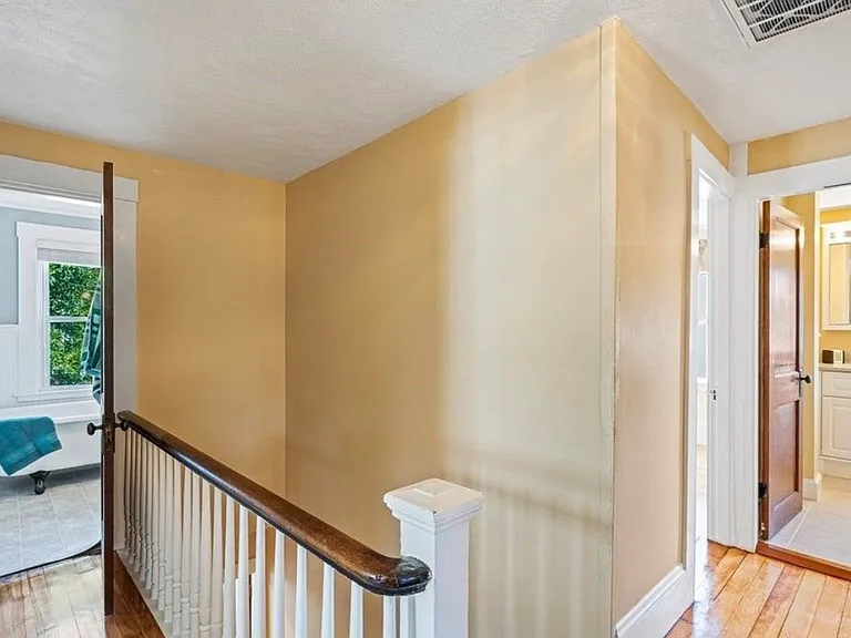 51 Pleasant St #2 — Photo 8