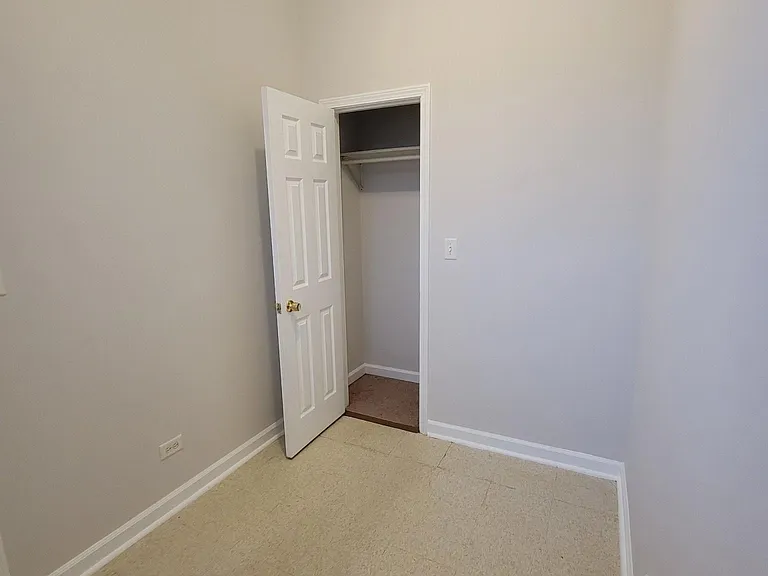 1827 S May St #2R — Photo 5