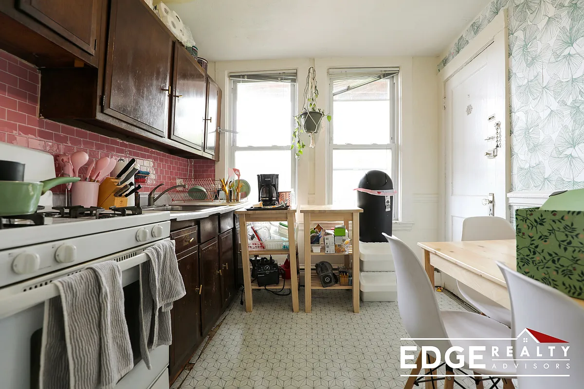 Building Photo - 1742 Commonwealth Ave #4