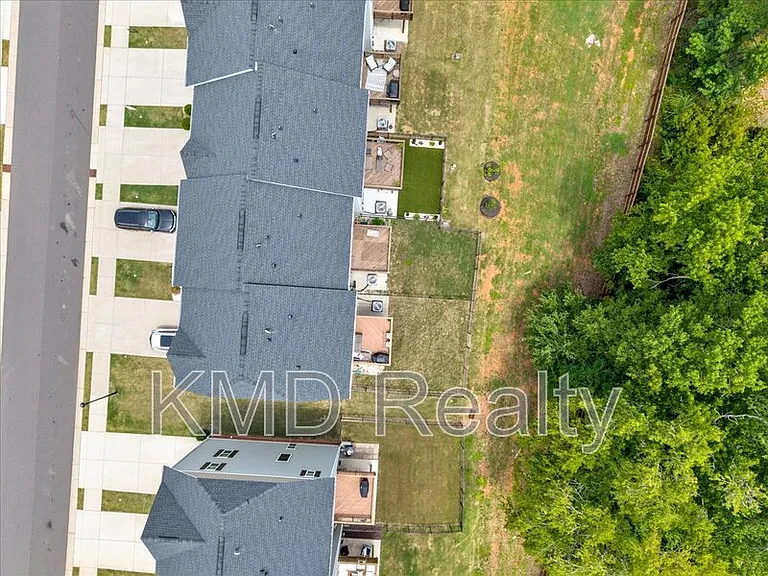 2611 Grantham Place Dr — Photo 25