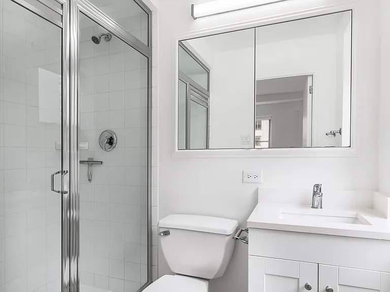 300 E 57th St #5D — Photo 10