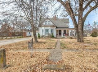 809 N Parkinson Ave, Wagoner, OK 74467