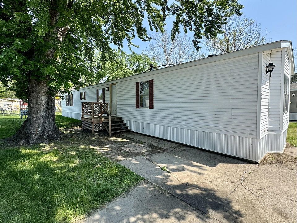 1st image of 2900 Grand Ave Lot 103