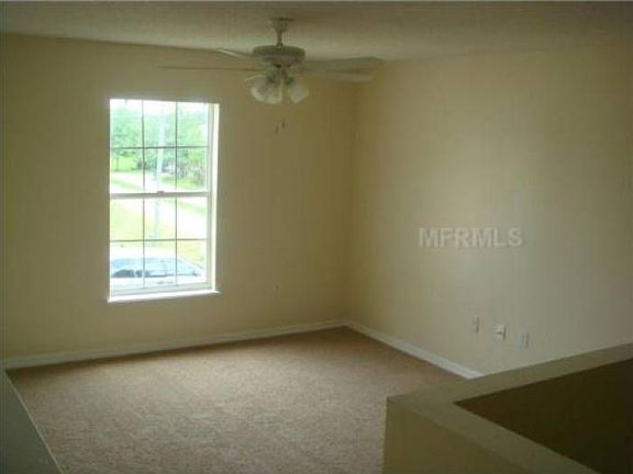 4th image of 327 Cocoa Ct