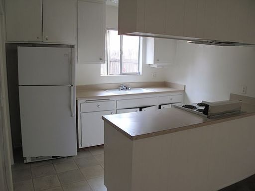4th image of 4540 Vandever Ave APT 8
