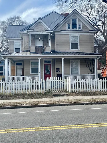 518 Elm Ave SW #B Photo 1