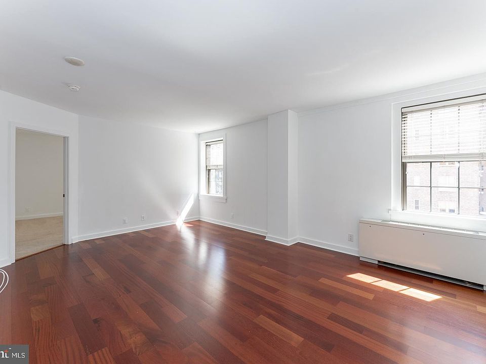 1st image of 219-29 S 18th St #1512