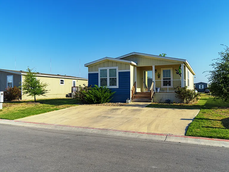 7601 Daffan Ln — Photo 9