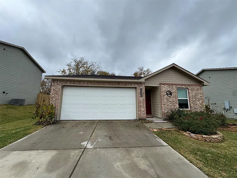 14132 Harlequin Dr — Photo 1