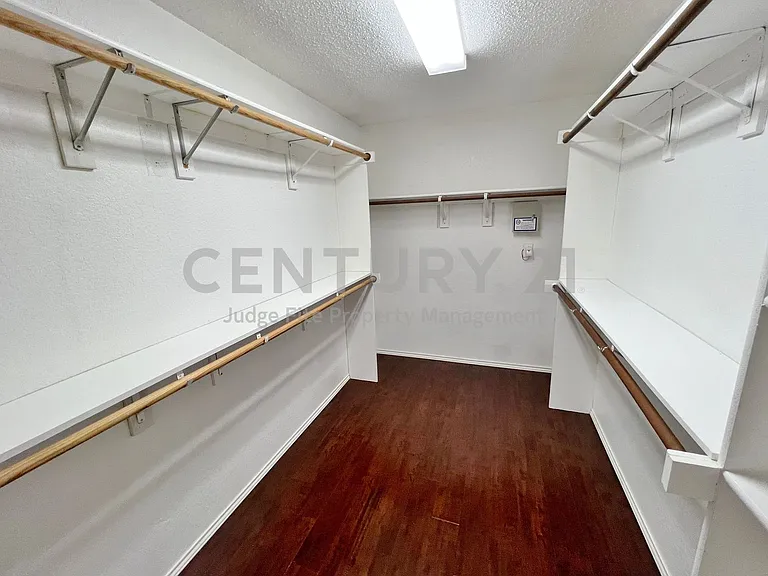 1222 Harvard Ln — Photo 15