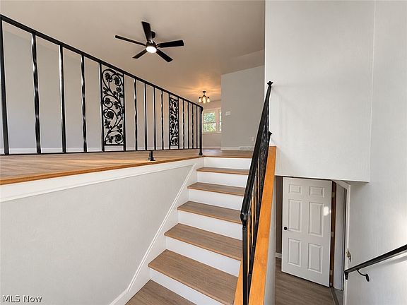 3rd image of 3086 Solar St NW