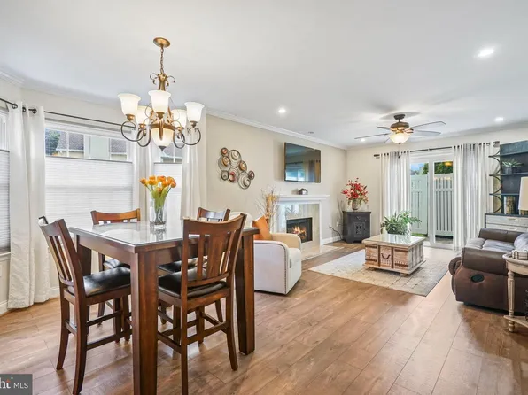 126 Mill Run E, Hightstown, NJ 08520