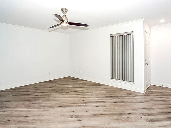 4th image of 16301 Ledgemont Ln APT 101