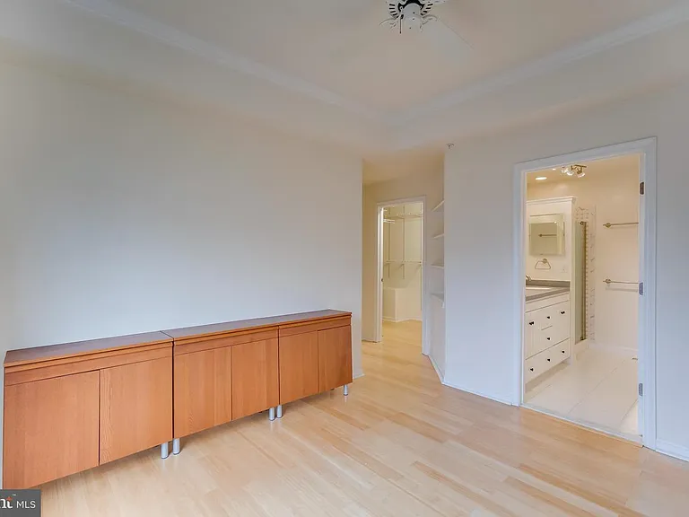 7046 Falls Reach Dr #304 — Photo 17