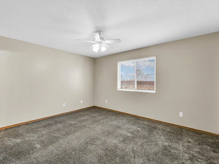 1-6 Rainbow Cir — Photo 16