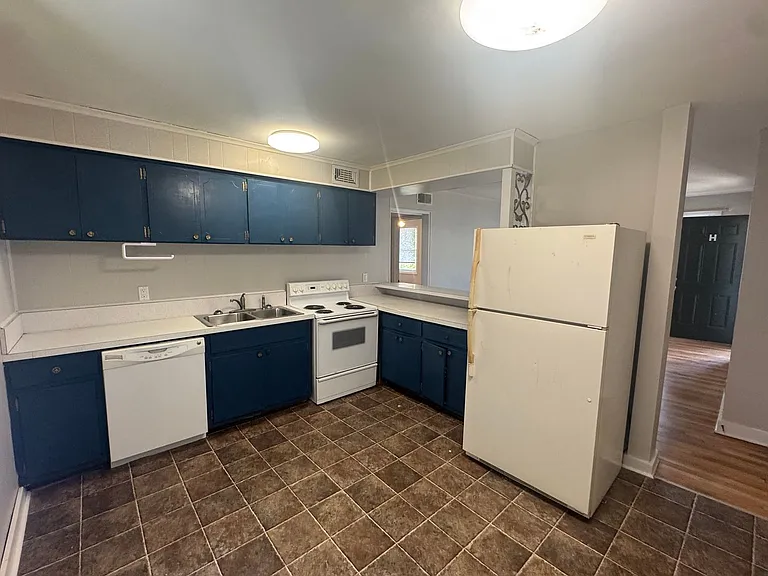 3206 Wellington Rd — Photo 8