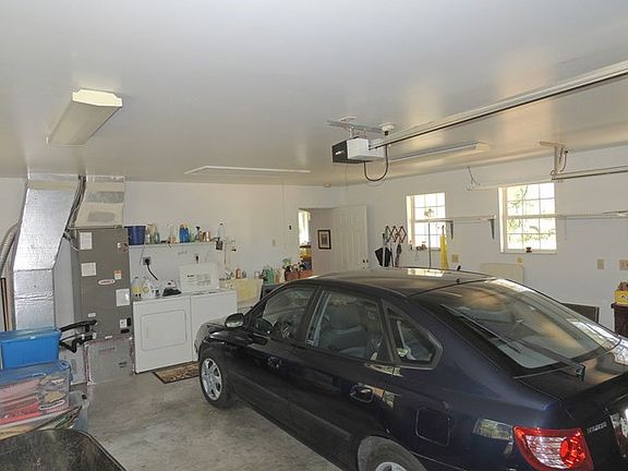 4th image of 7041 NW 112th Pl