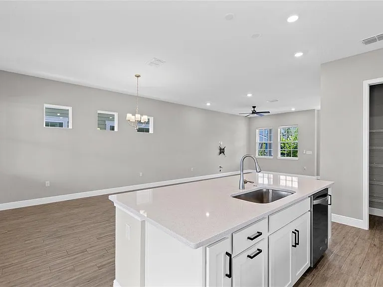 10205 Pearson Ave — Photo 7