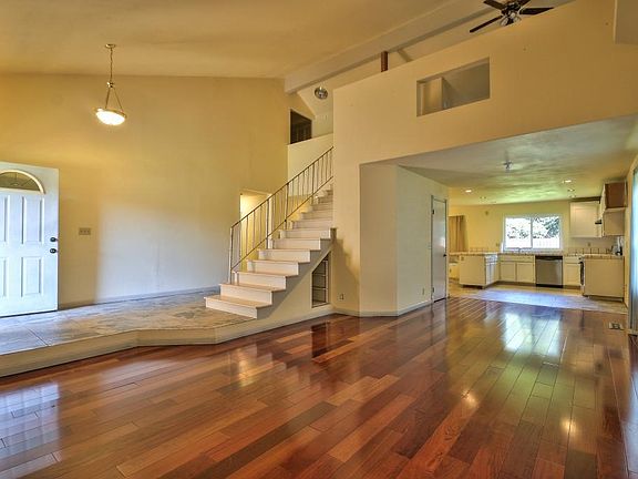 2nd image of 3690 Millplain Ct