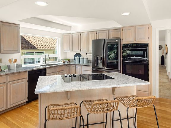 4th image of 16210 SE 33rd Cir Unit 2704