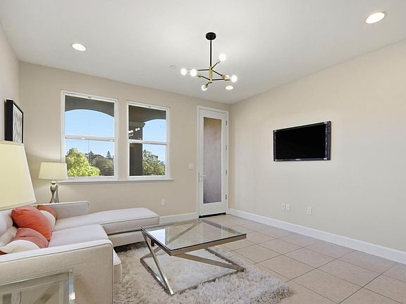 2nd image of 272 Currlin Cir