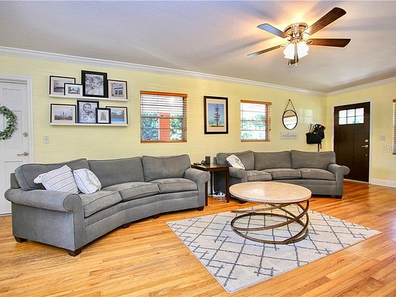 2nd image of 906 Buckwood Dr