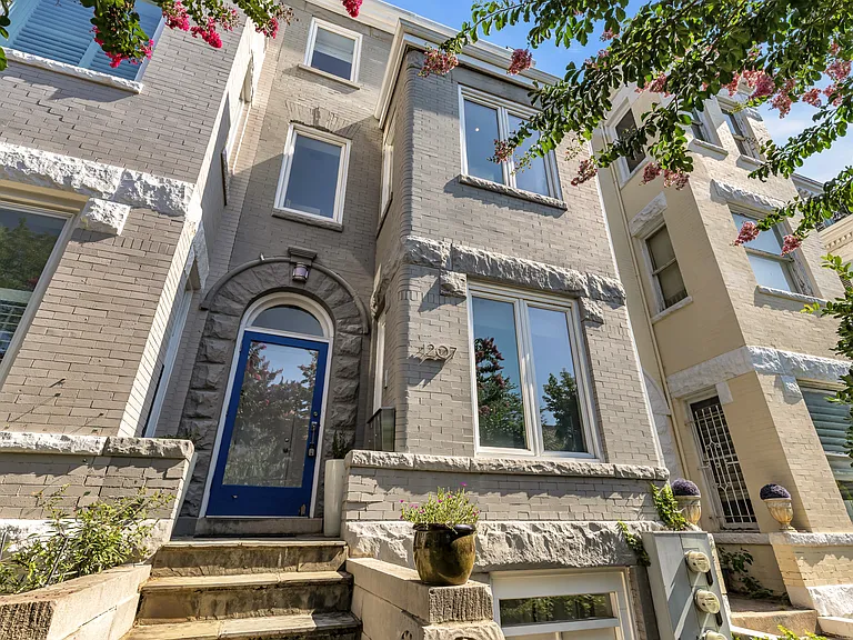 1207 Girard St NW #2 — Photo 35
