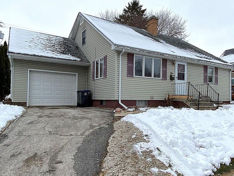 2nd image of 816 Reed St