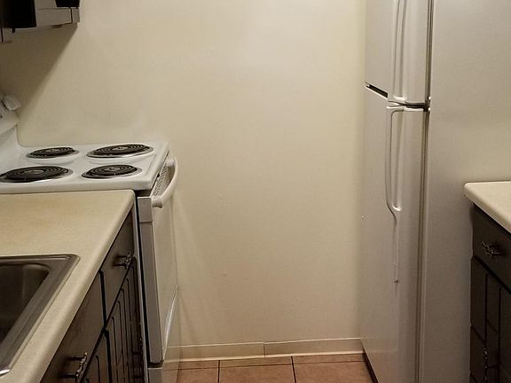 5th image of 969 N Downing St APT 102