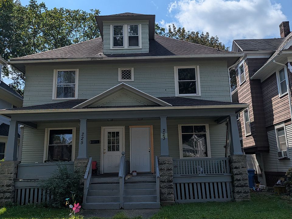 1st image of 223-225 Rosewood Ter #223