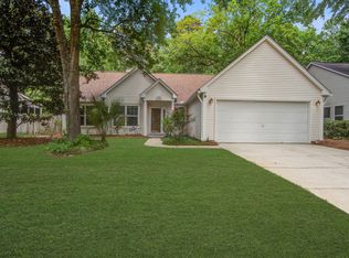 2154 Country Manor Dr, Mount Pleasant, SC 29466