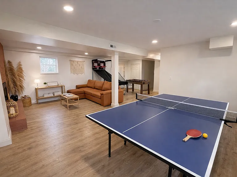 Park Hill Cir — Photo 2