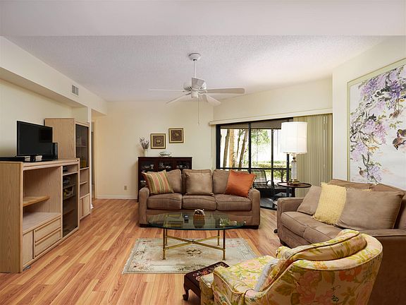 5th image of 101 Waterview Drive #101-1