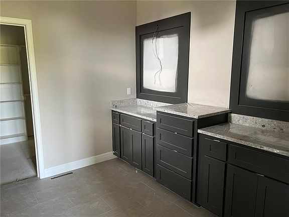 2nd image of 8825 N Elmwood Ave