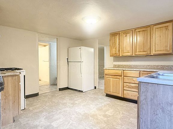 3rd image of 322 Farragut Ave #B