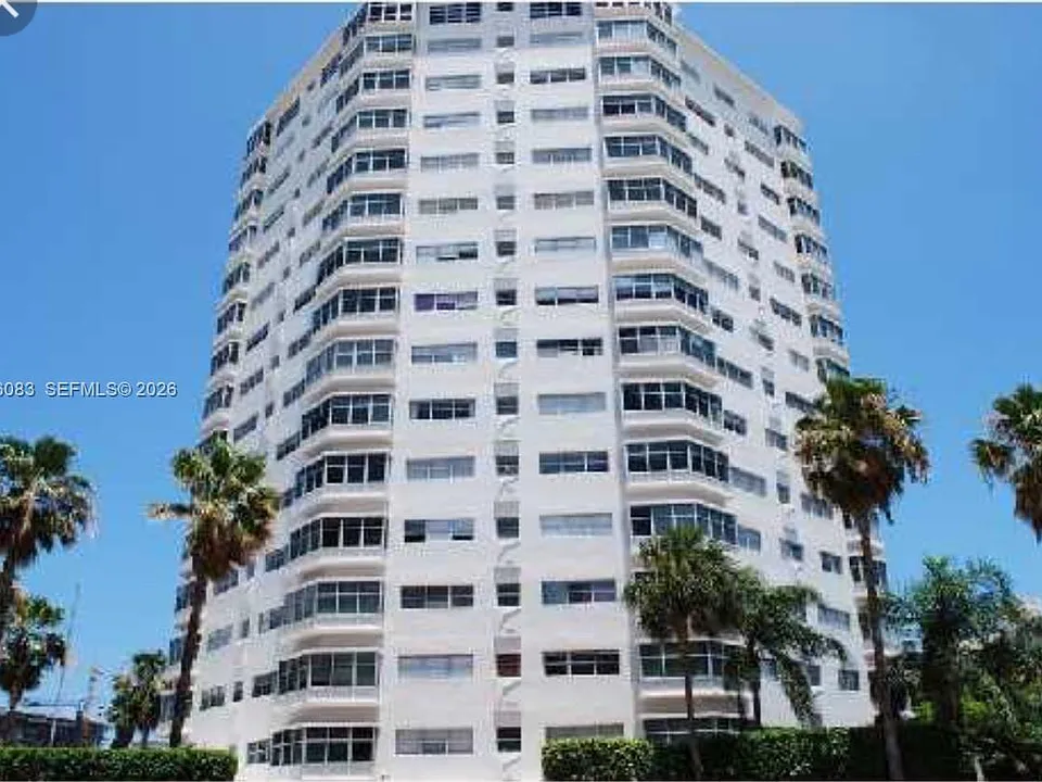 1881 Washington Ave #10G