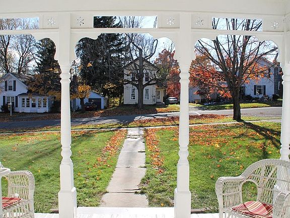 3rd image of 8211 Maple Ave