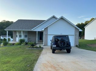 100 Birch Tree Cir, Saint Robert, MO 65584