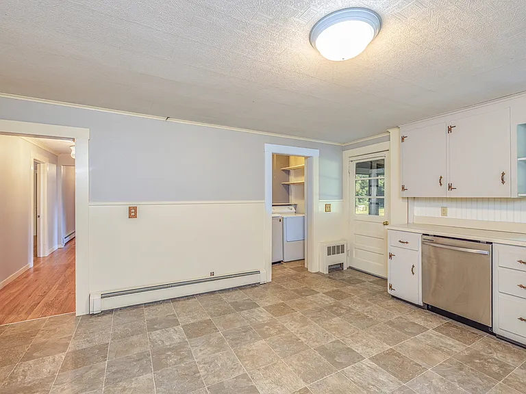 4 Hydeville Rd #1 — Photo 13
