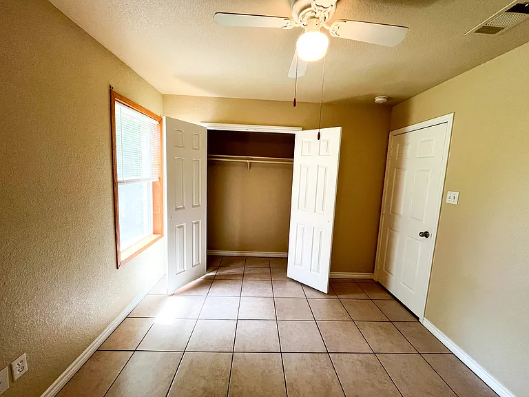 418 W Green Ave #A — Photo 26