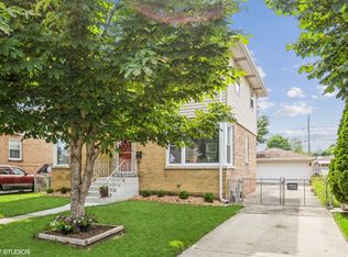 4048 Gremley Ave, Schiller Park, IL 60176