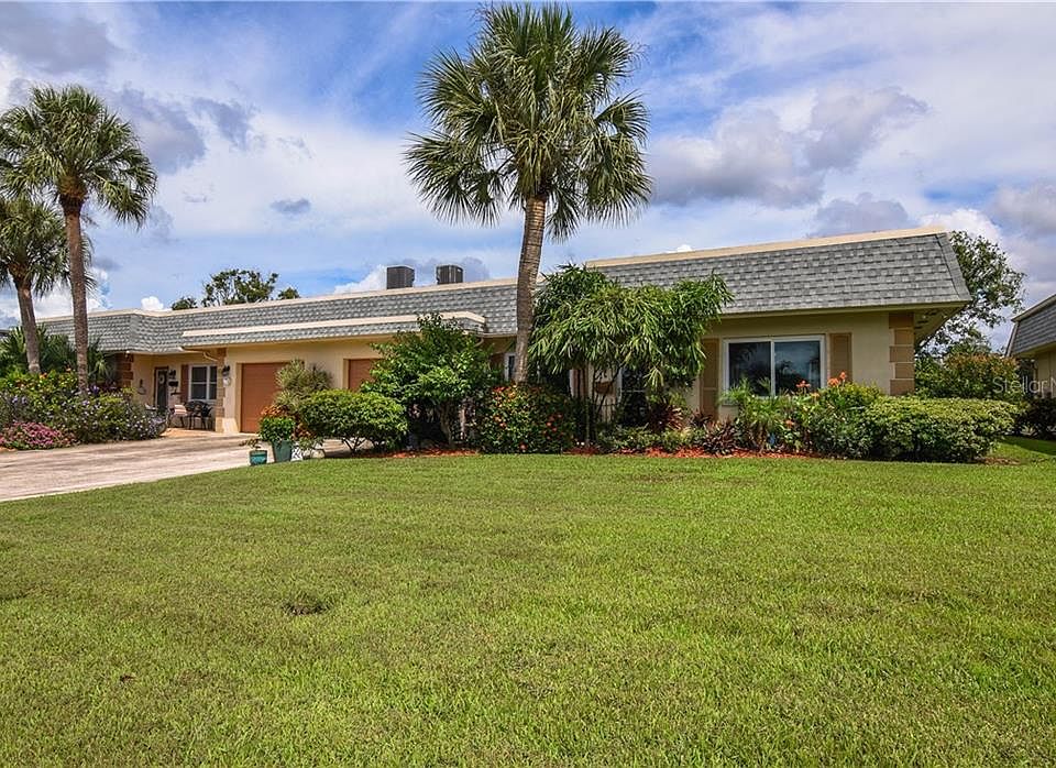 1st image of 9099 Pinehurst Dr #4R