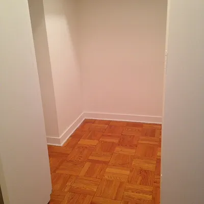 Rented by Manhattan Apartment Organization | media 23