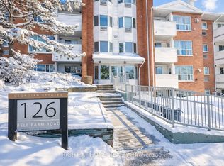 126 Bell Farm Rd #113, Barrie, ON L4M6J3