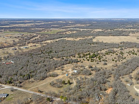 2nd image of 1750 Rolling Hills Rd