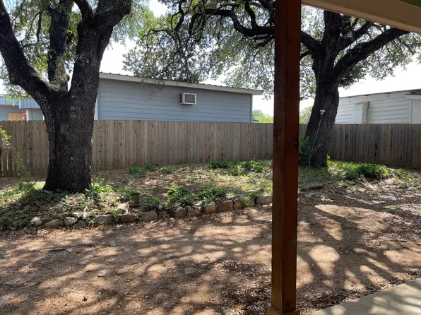 108 Highland Loop, Kingsland, TX 78639