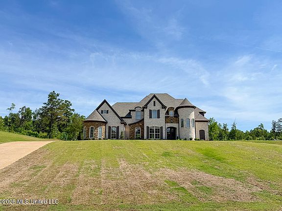 5th image of 410 Poplar Ln