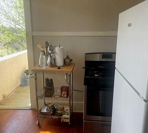 4th image of 3320 Louisiana Avenue Pkwy